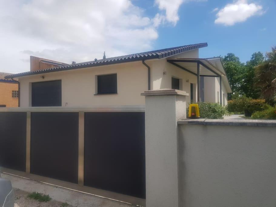 Villa Des Rives Du Tarn Avec Jacuzzi Montans Exterior foto